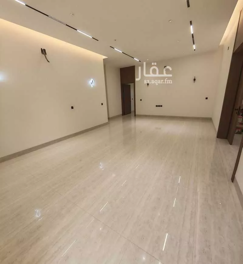فيلا 18 غرف في العارض 7