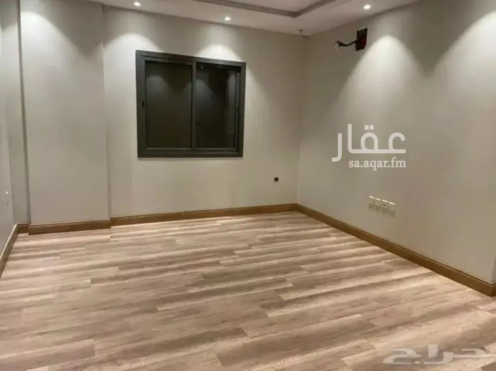 6 bedroom apartment in Al Hamra 4