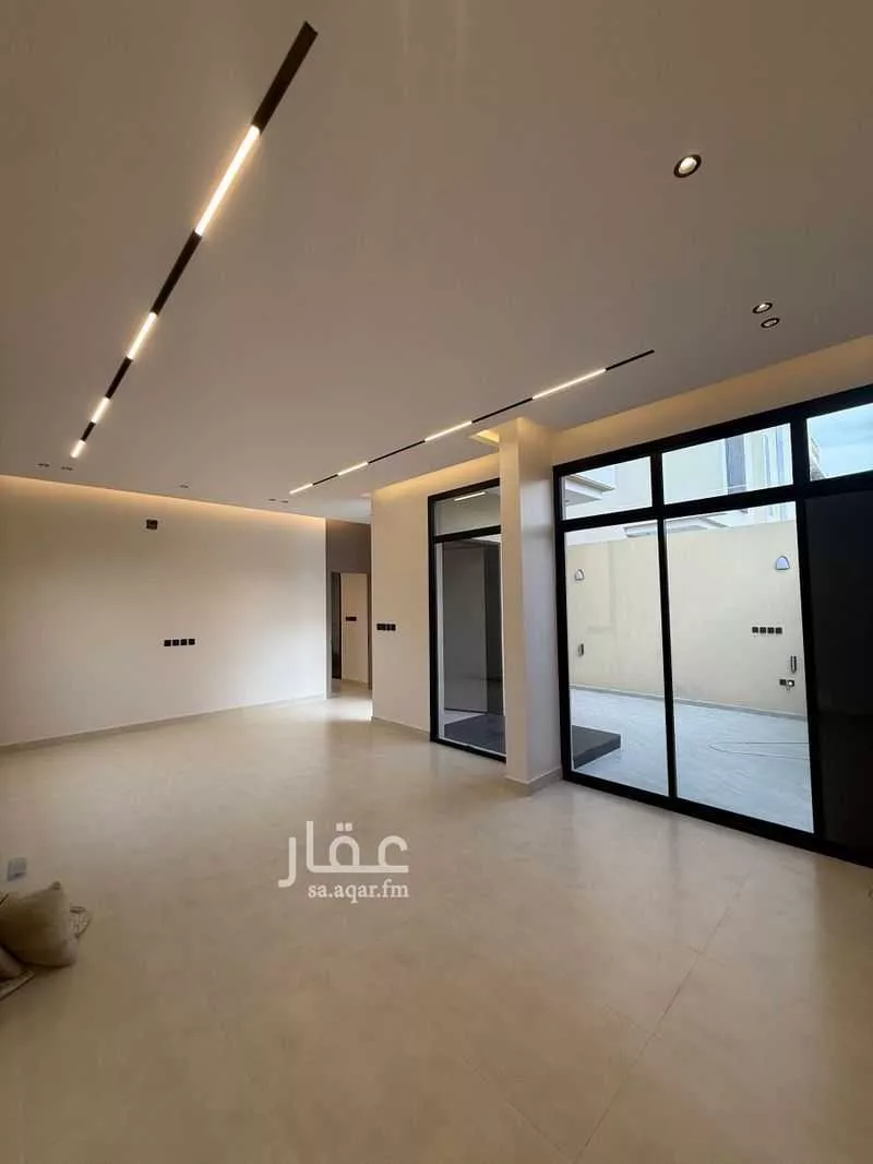 6 bedroom apartment in Al Rawdah 2
