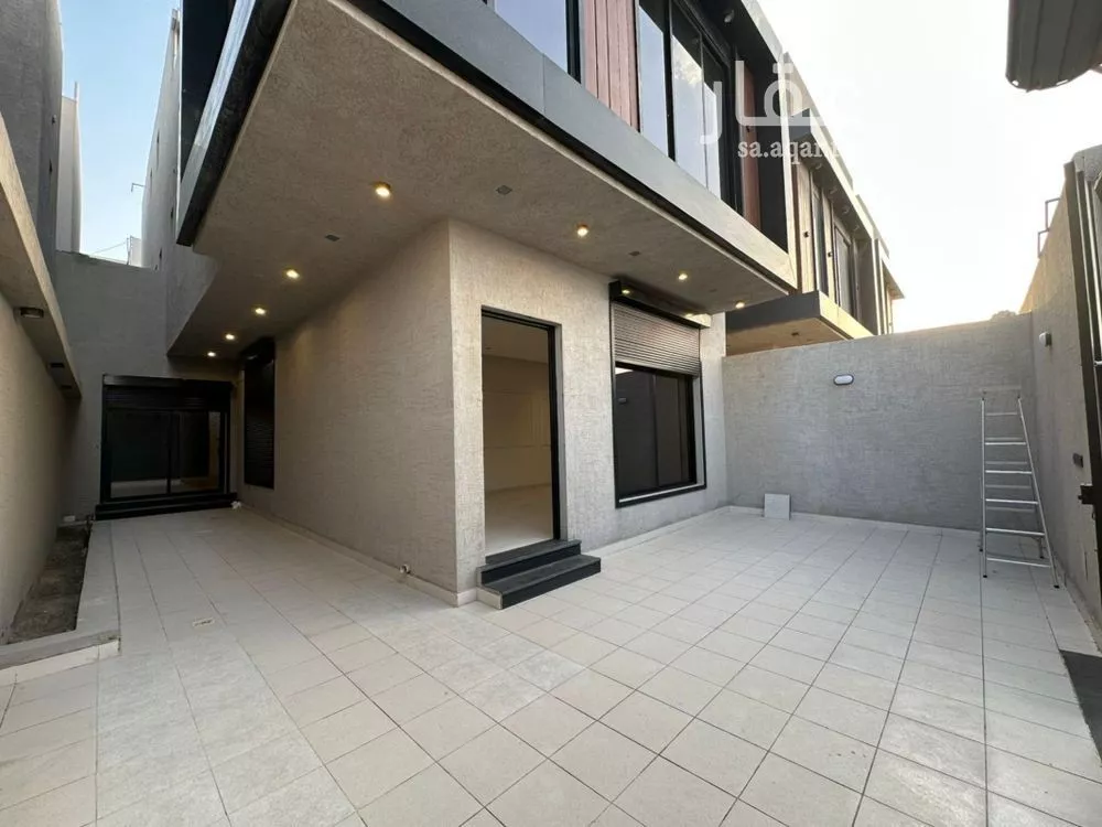 7 bedroom villa in Al Aqiq 10
