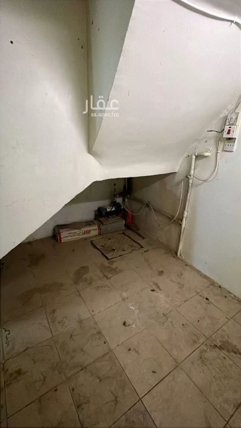 8 bedroom villa in As Suwaidi 18