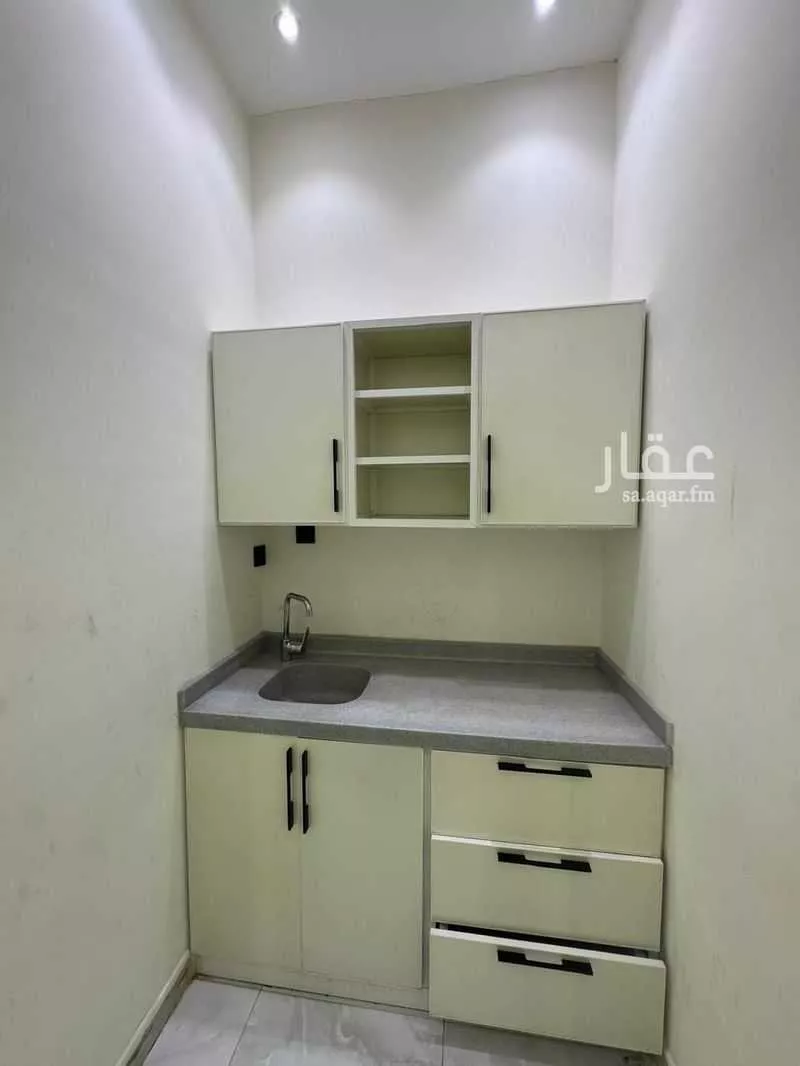 2 bedroom apartment in Dhahrat Laban 5