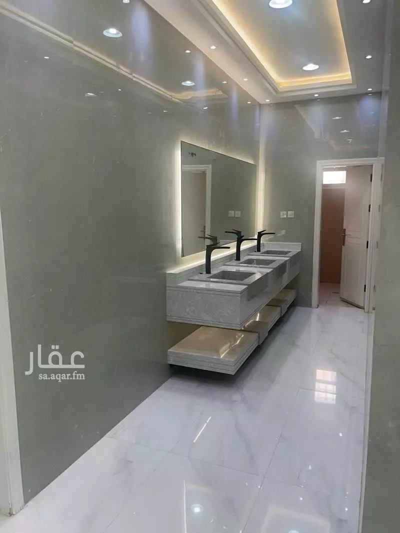 فيلا 10 غرف في طويق 12