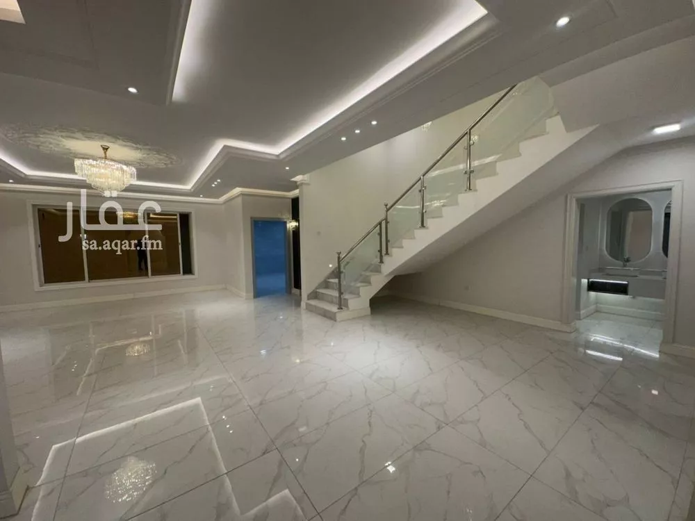 7 bedroom villa in As Sawari 3