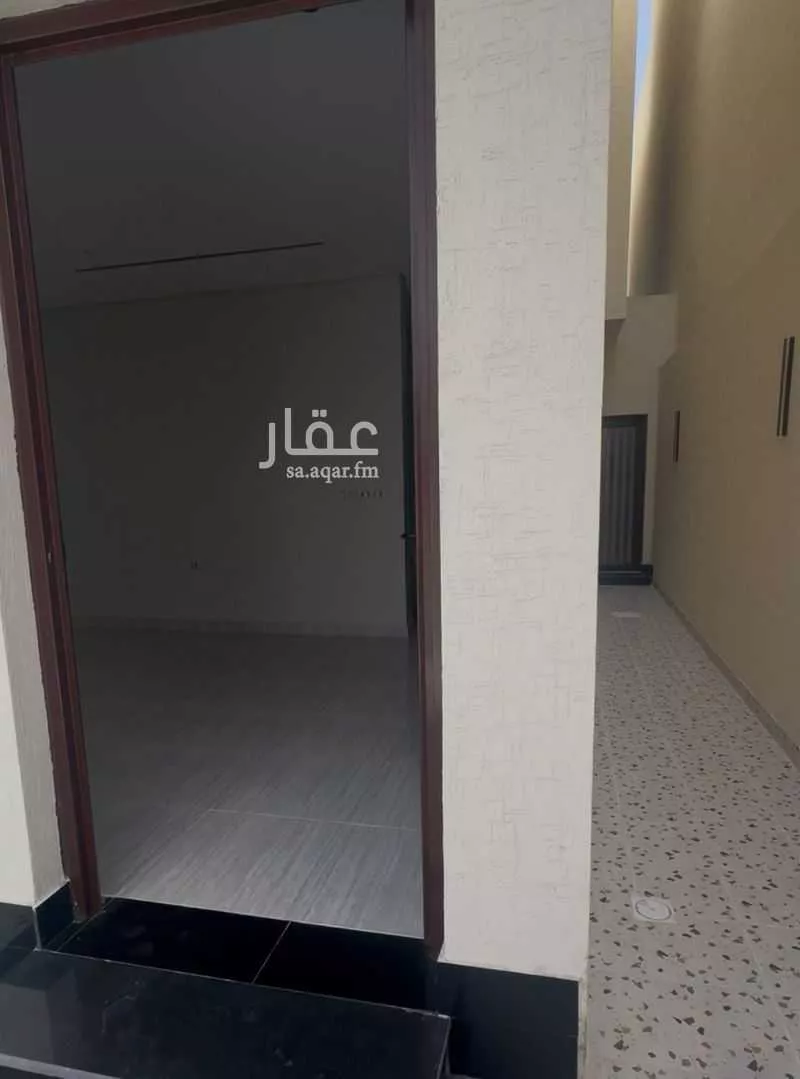 6 bedroom villa in Al Buhairah 6
