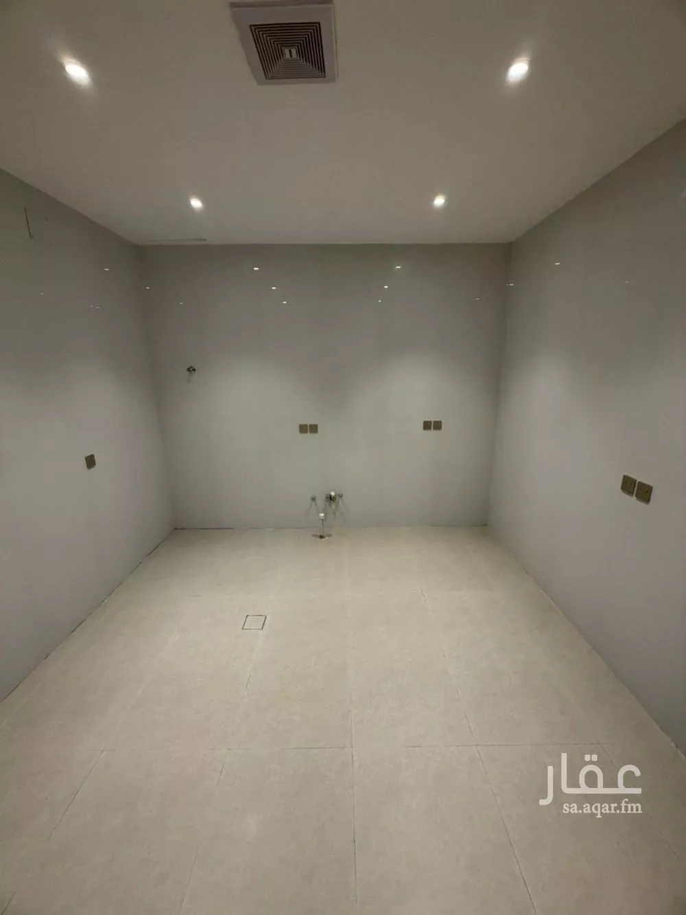 فيلا 4 غرف في الرمال 15