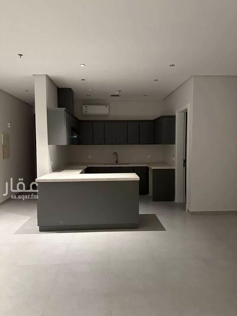 شقة 3 غرف في الملقا 8