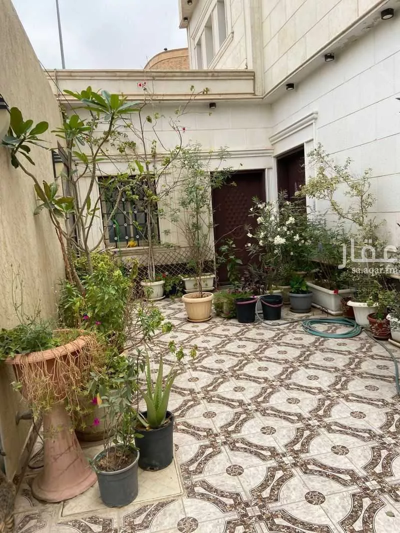 4 bedroom villa in Al Munsiyah 7