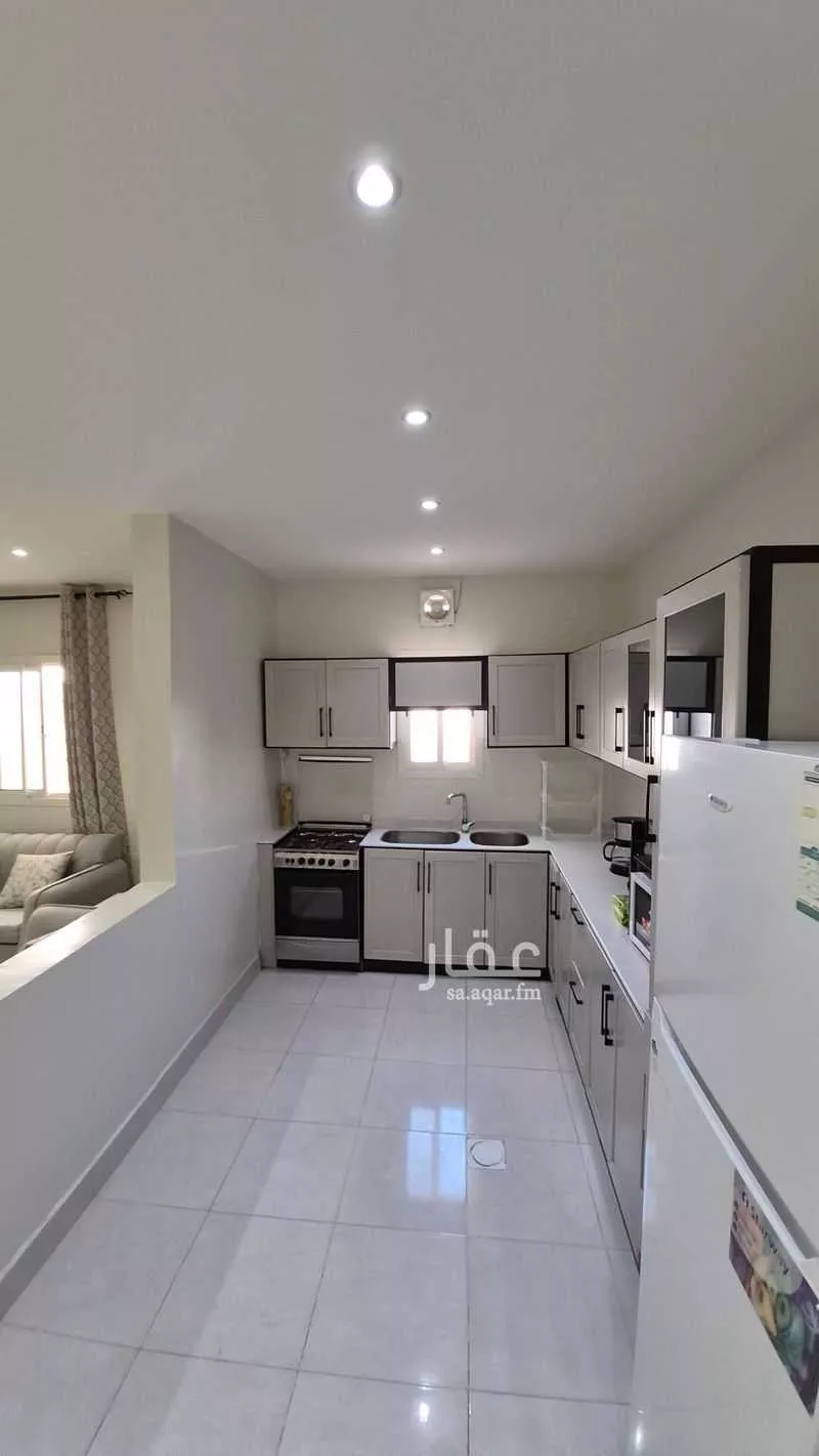 1 bedroom floor in Dhahrat Laban 10