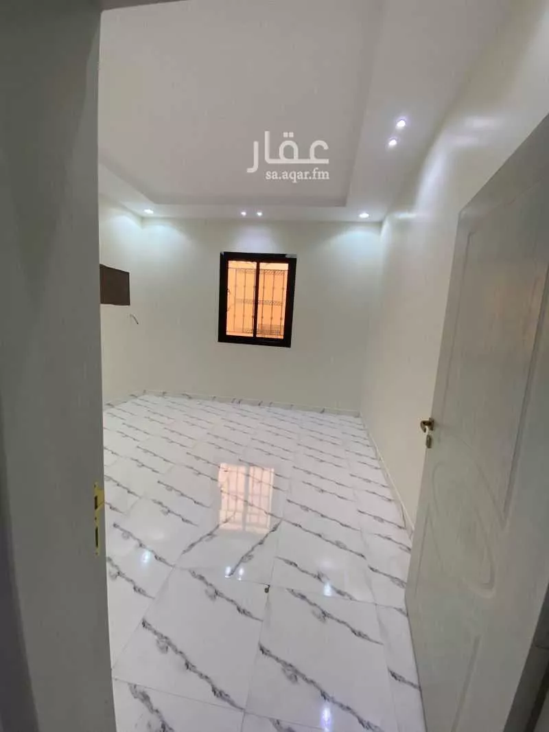 شقة 3 غرف في الشرق 8