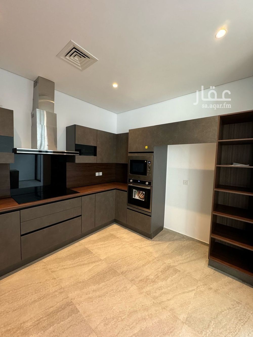 4 bedroom villa in Al Basateen, Jeddah 8