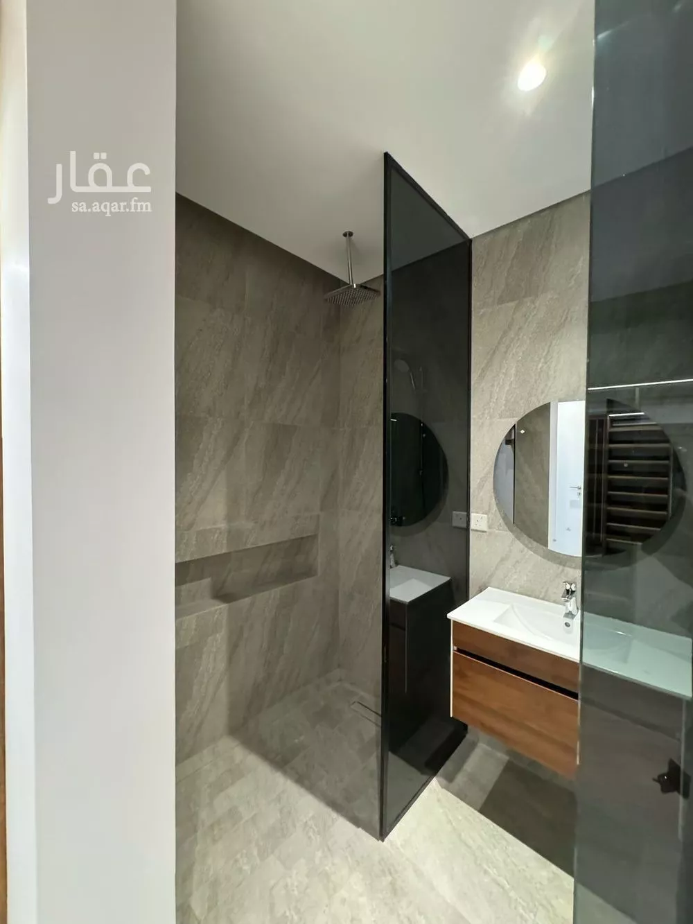6 bedroom villa in Al Basateen 21