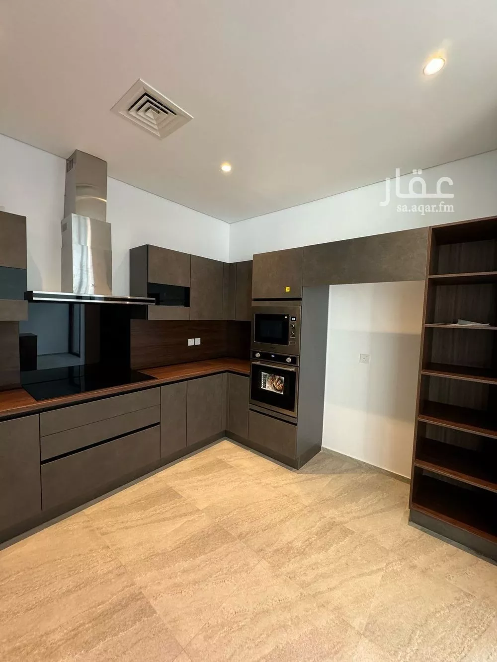 6 bedroom villa in Al Basateen 8