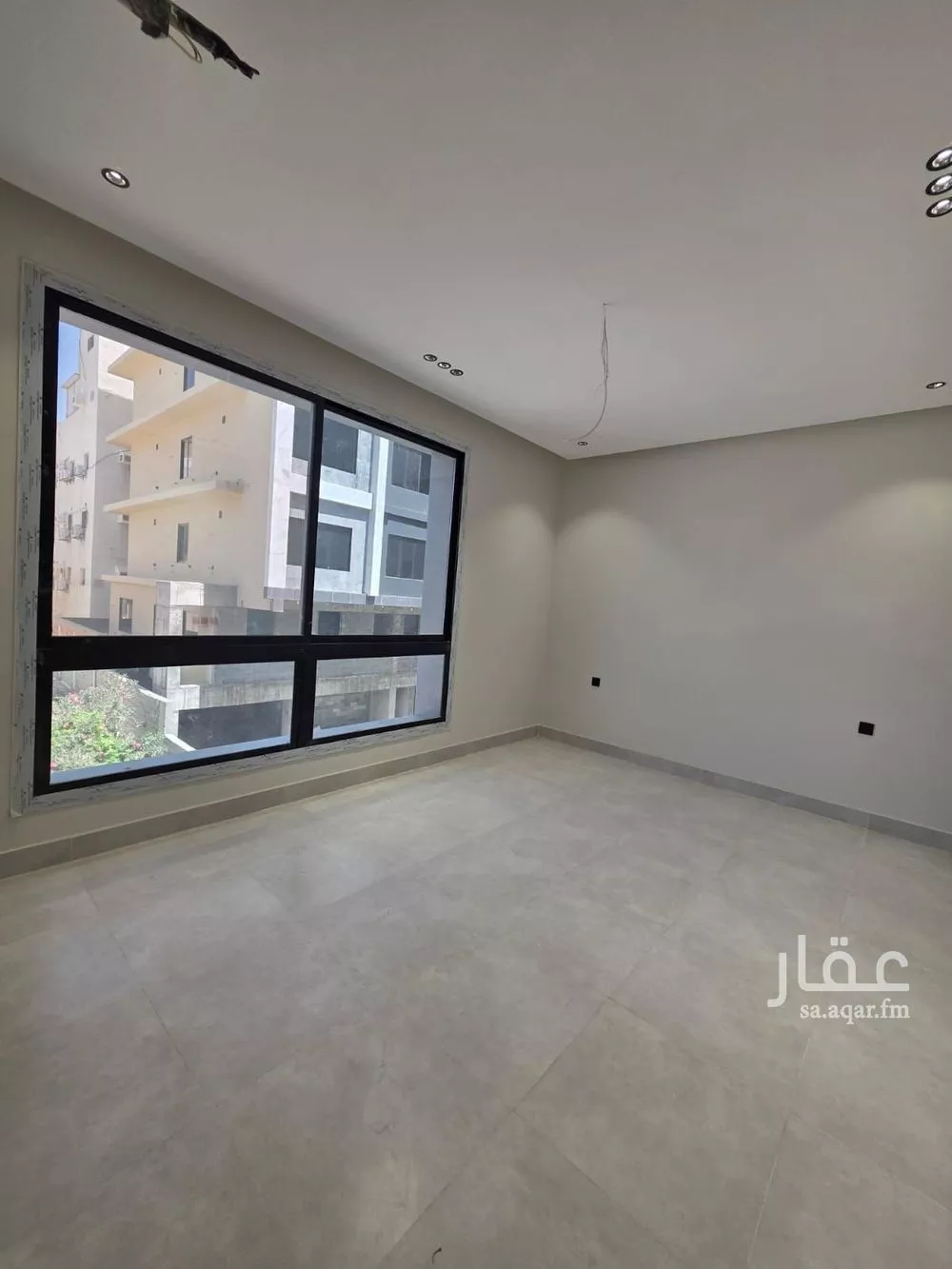 4 bedroom apartment in Al Rawdah 9