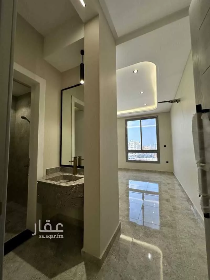 5 bedroom apartment in Al Rabwa 2