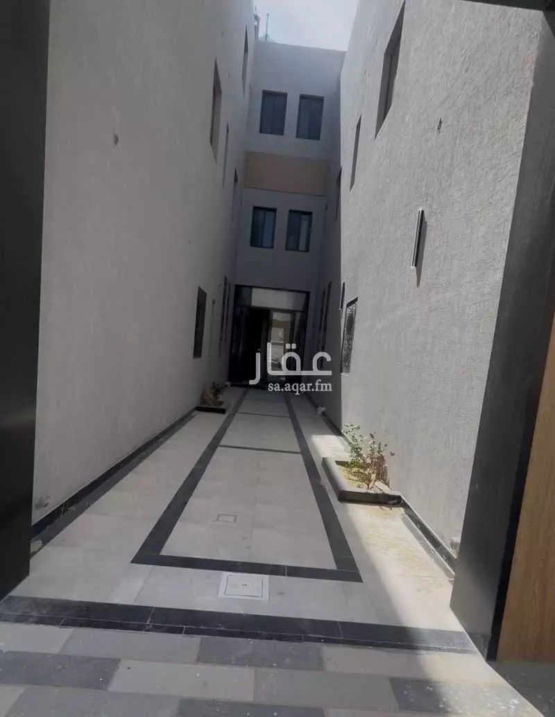 6 bedroom apartment in As Sawari 5