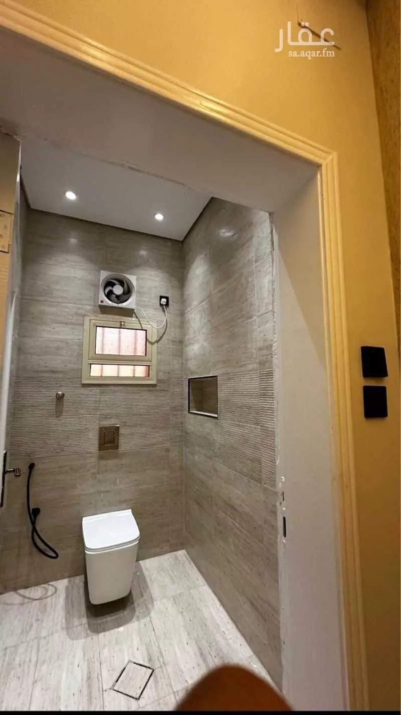 500 sqm building in Al Umrah Al Jadidah 4