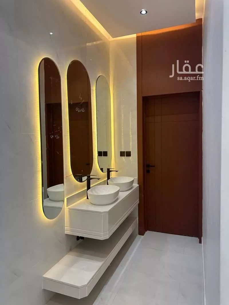 5 bedroom floor in Dahiat Namar 3