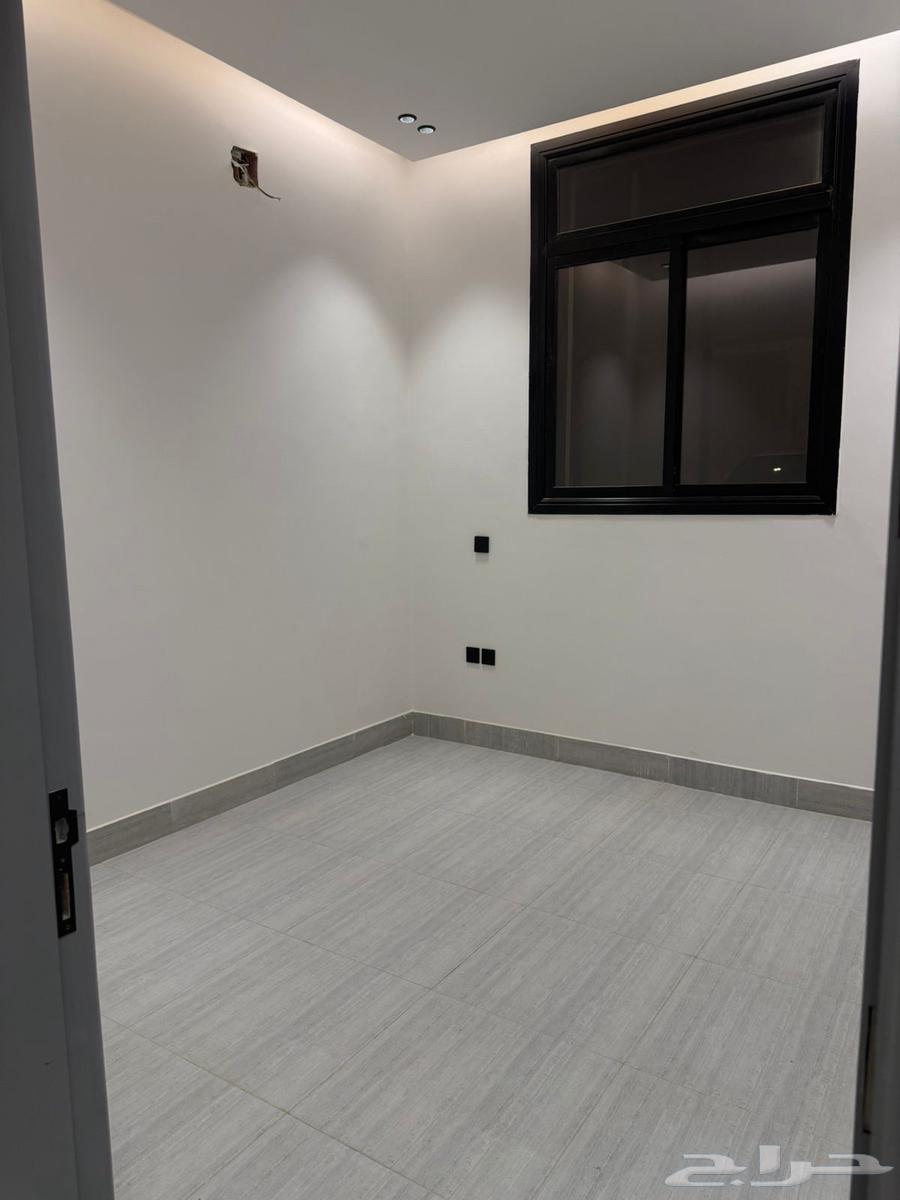 4 bedroom apartment in Al Yarmouk 14