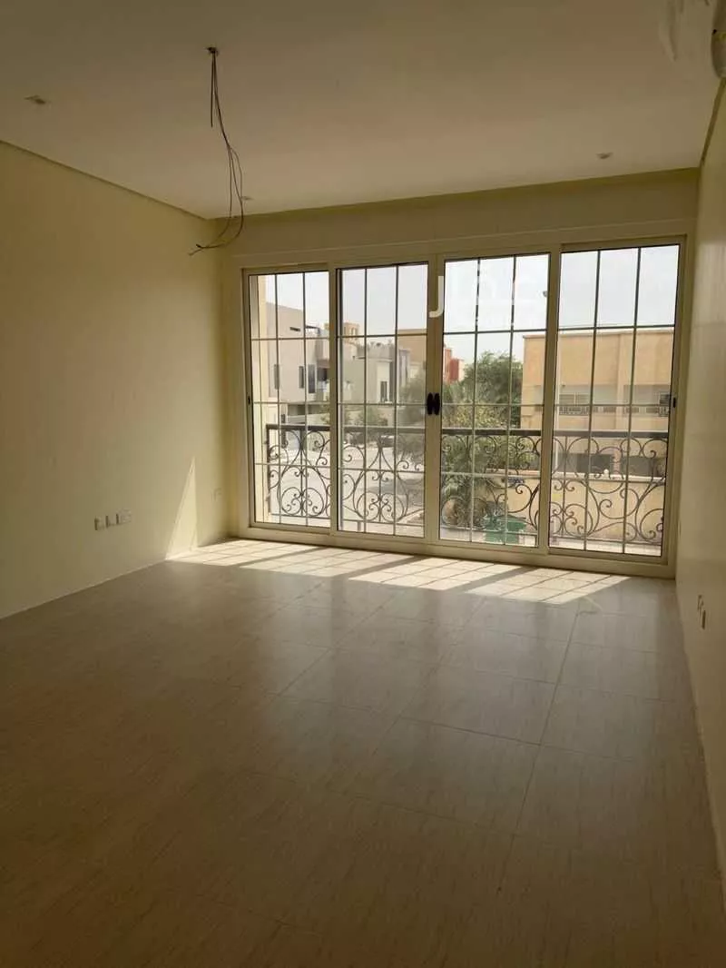 3 bedroom floor in Al Zahra 4