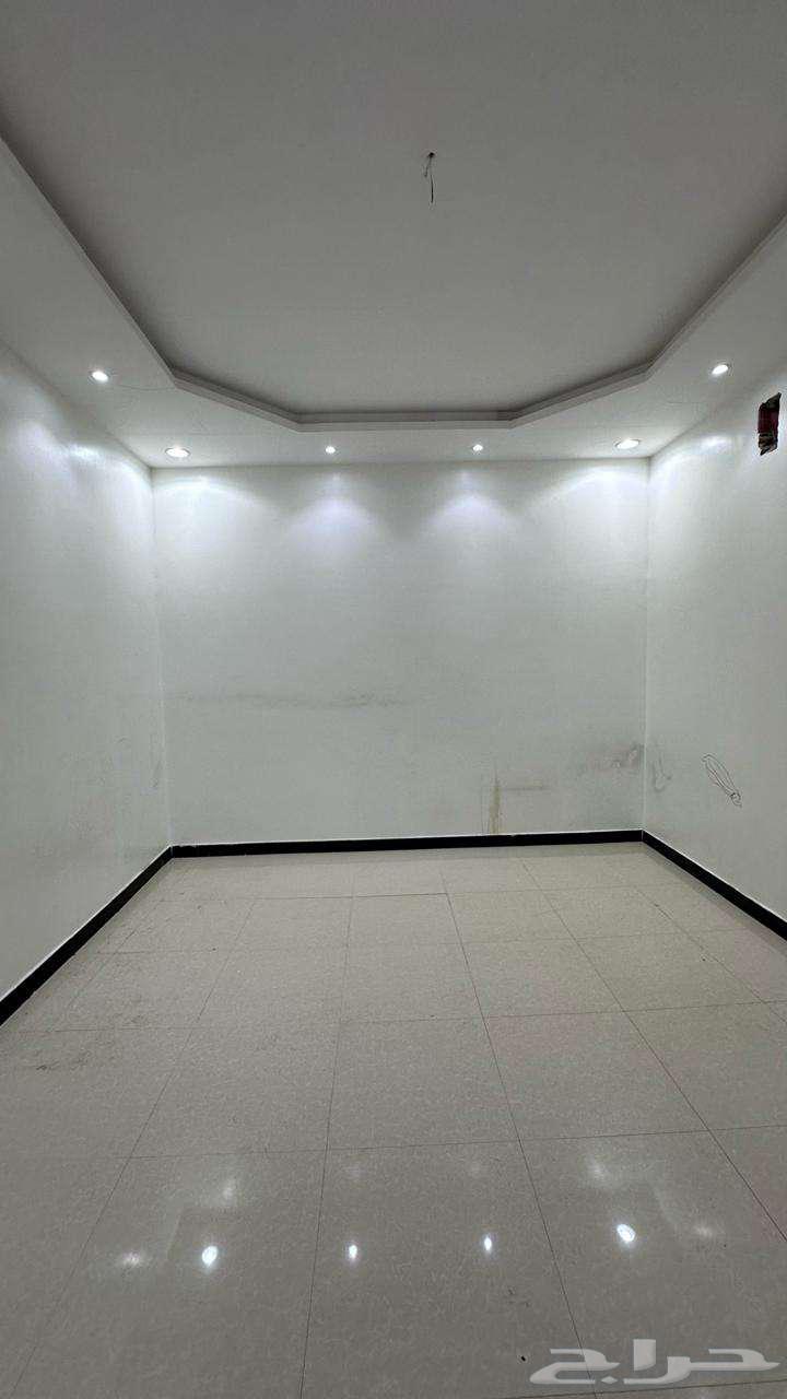 4 bedroom apartment in Al Rimal 8
