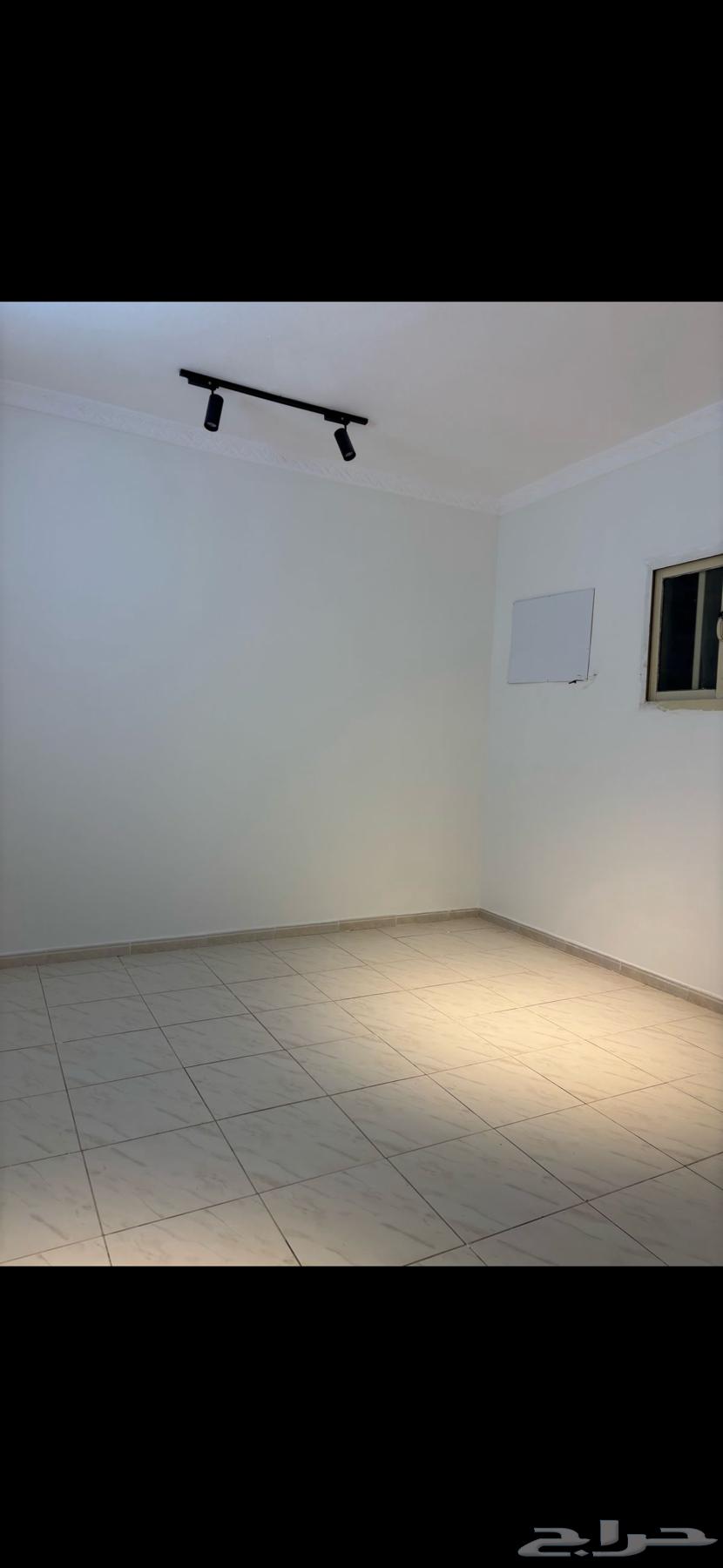 3 bedroom apartment in Al Hazm 5