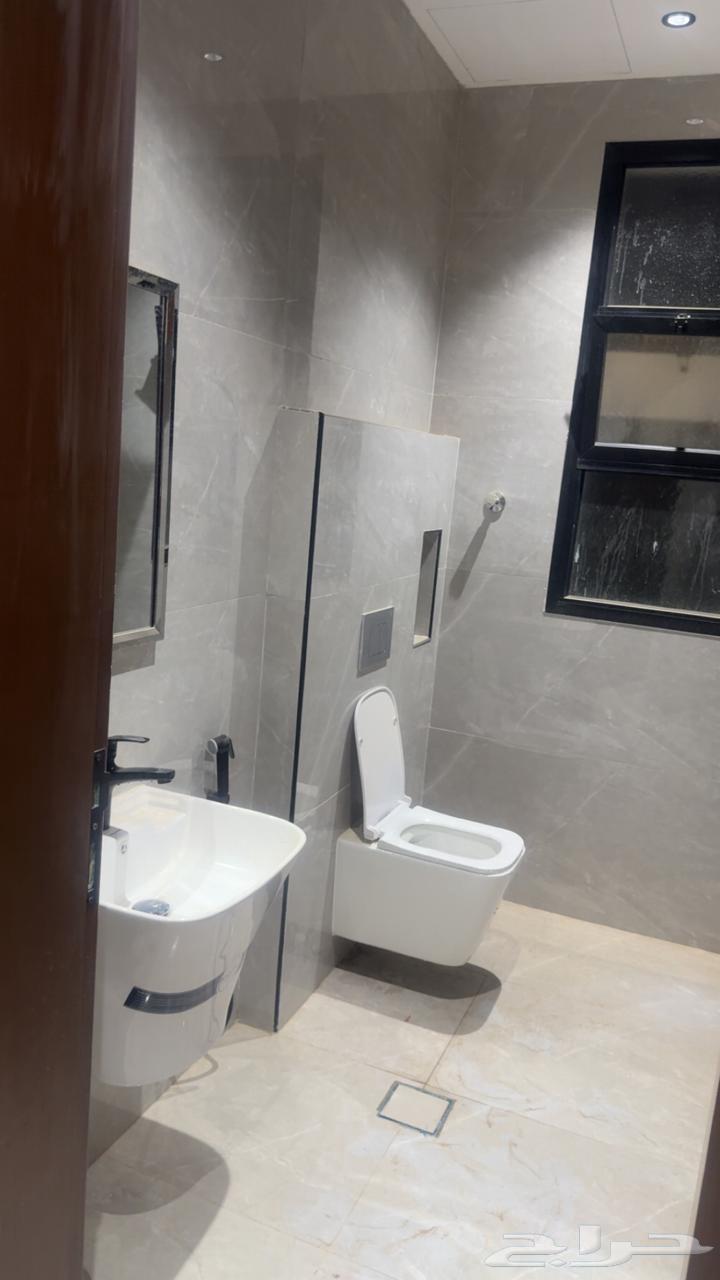 3 bedroom apartment in Al Rimal 8