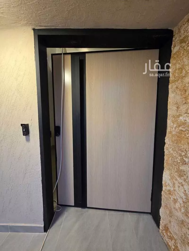 فيلا 4 غرف في الروضة 2
