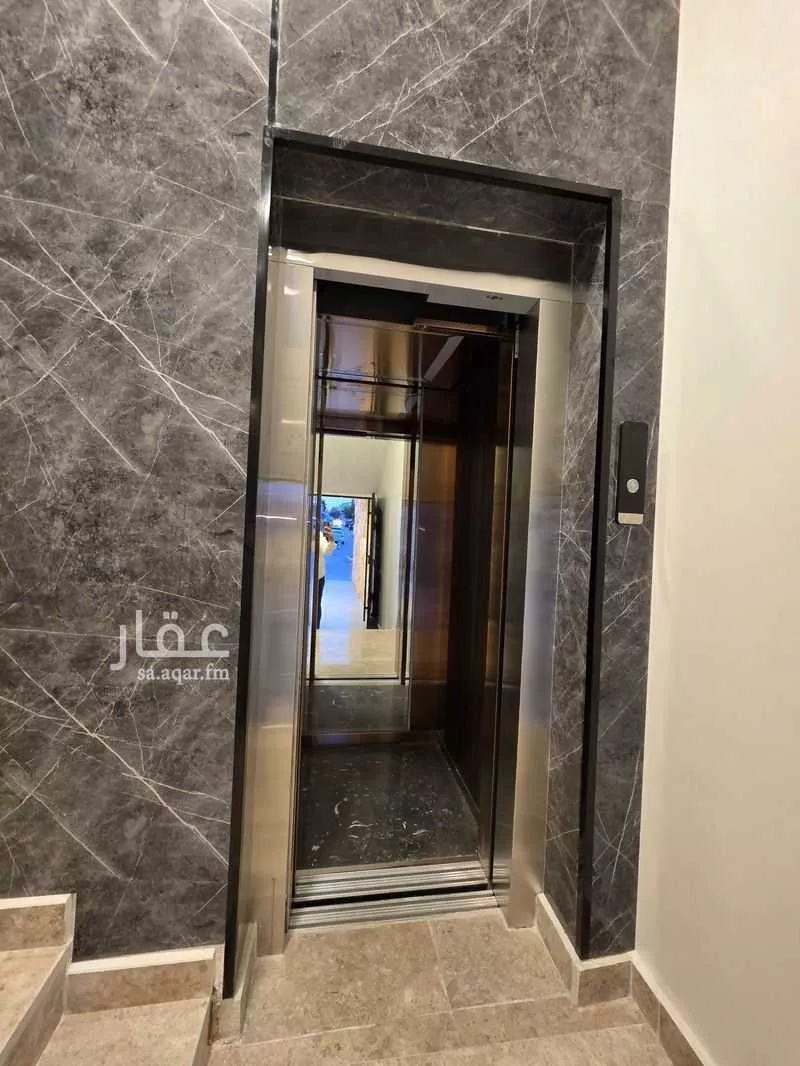 فيلا 4 غرف في الروضة 3