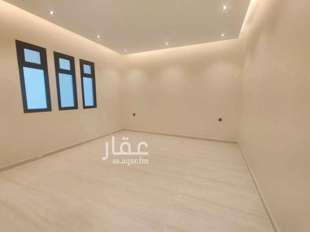 5 bedroom villa in Al Hazm 14