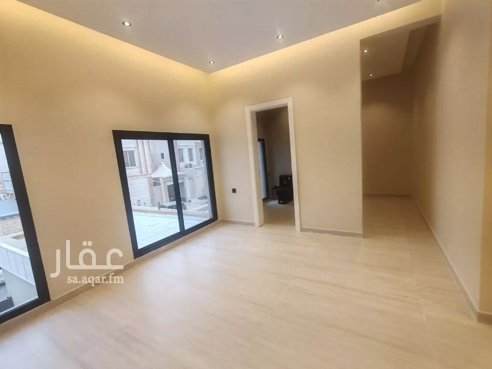 5 bedroom villa in Al Hazm 6