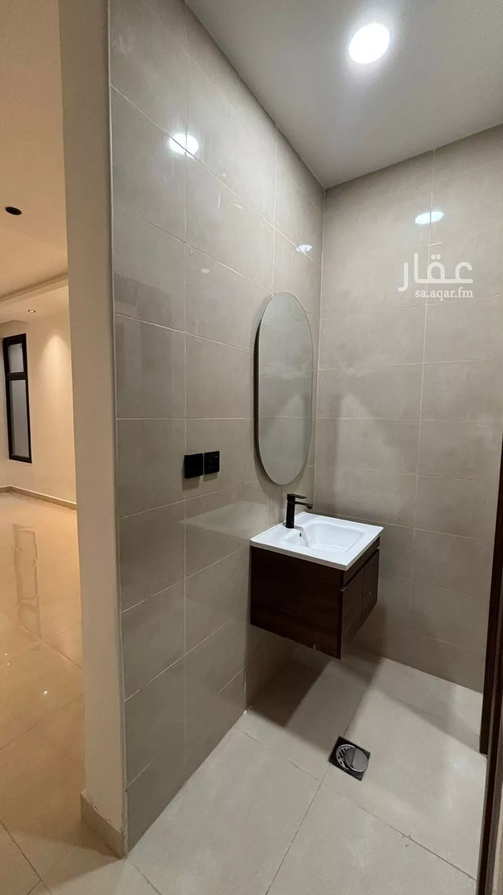 4 bedroom apartment in Al Hazm 5