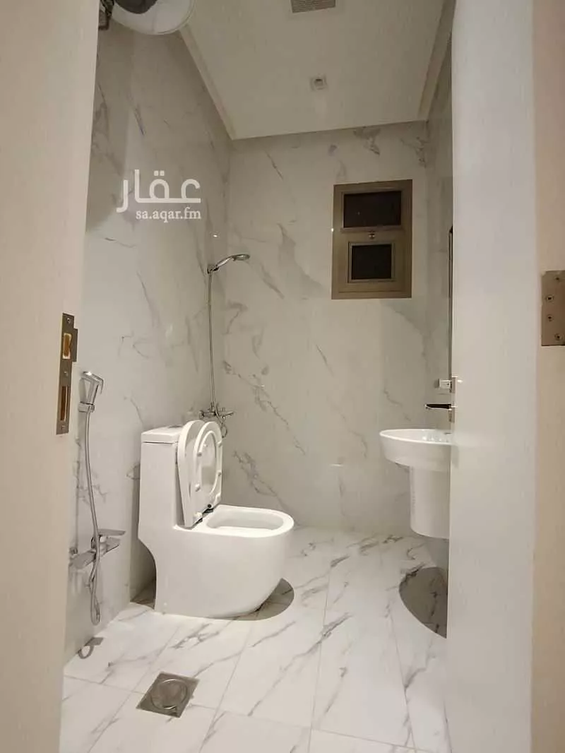 دور 5 غرف في النرجس 16