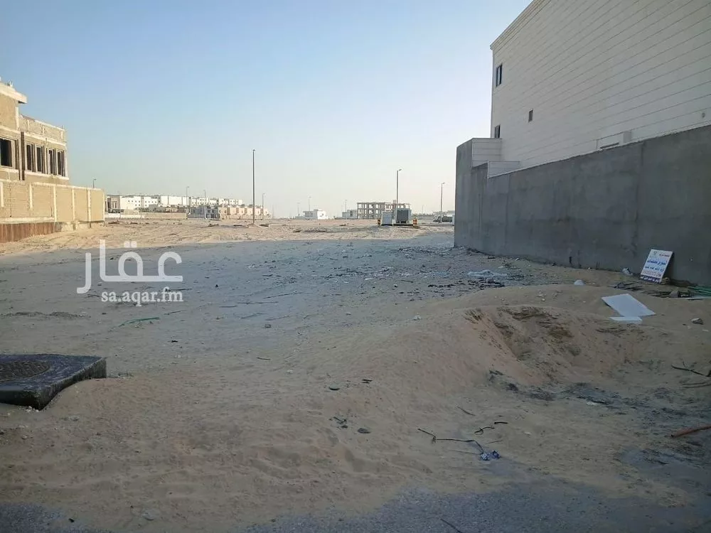700 sqm land in Al Bahr 3