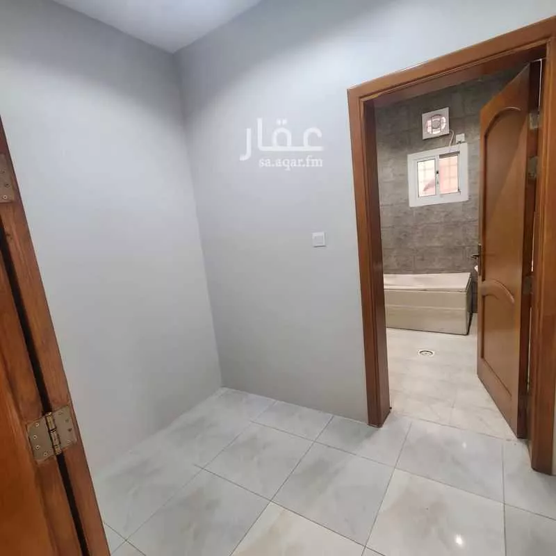 4 bedroom apartment in As Salhiyah 14