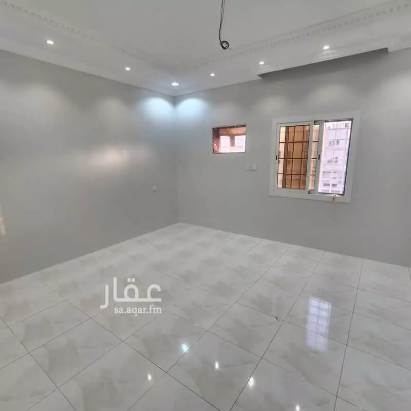 4 bedroom apartment in As Salhiyah 16