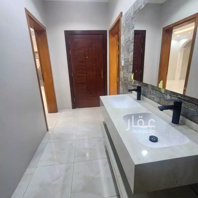4 bedroom apartment in As Salhiyah 24