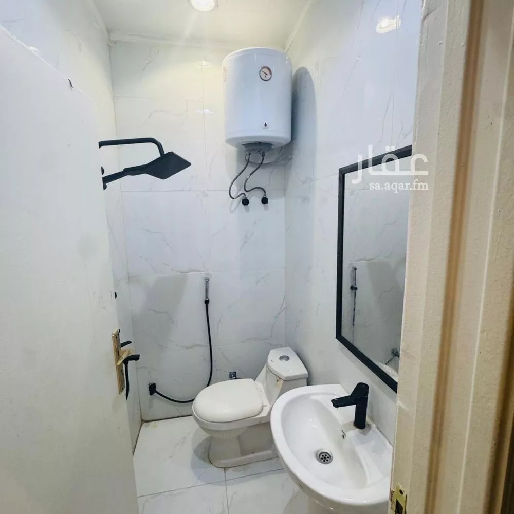 1 bedroom apartment in Al Aqiq 4