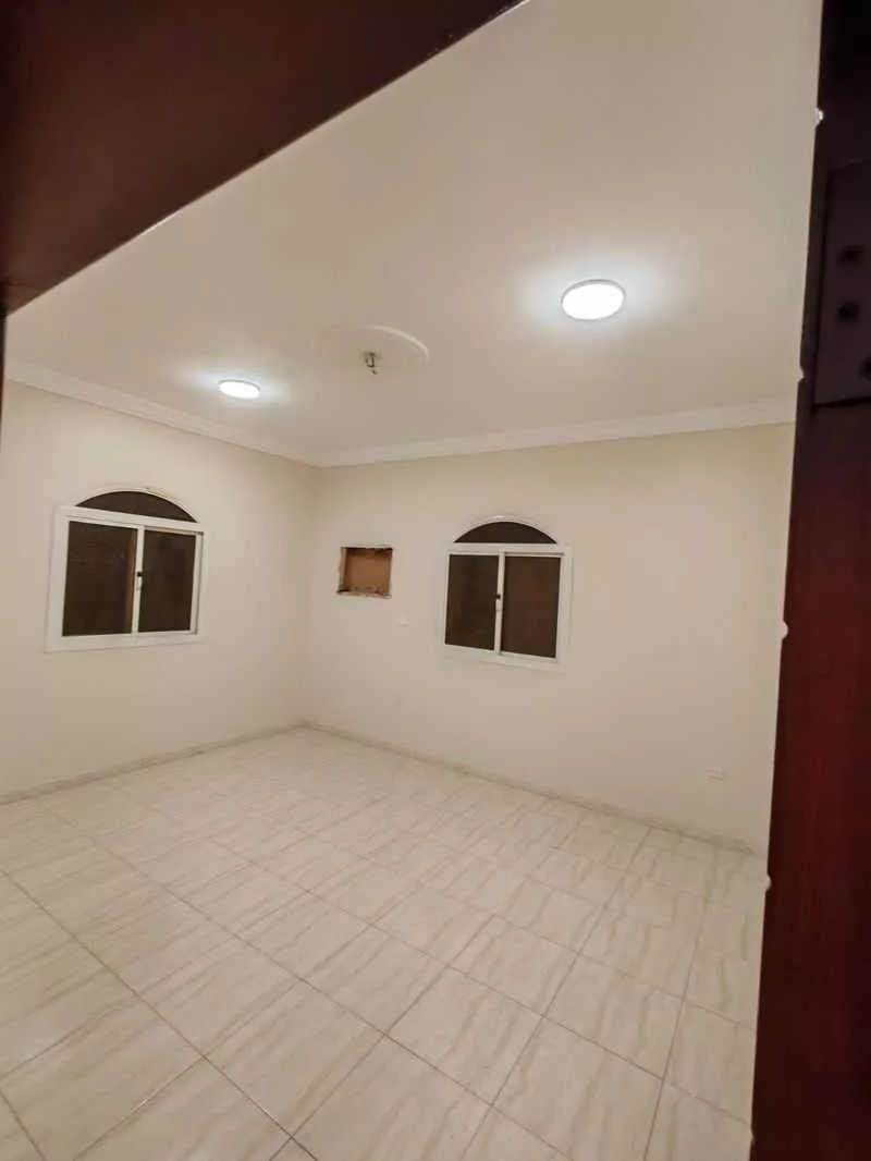 4 bedroom apartment in Al Ajawid 4