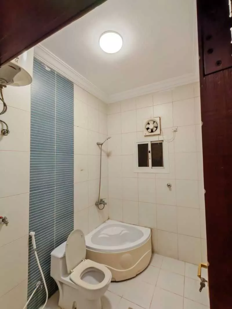4 bedroom apartment in Al Ajawid 5