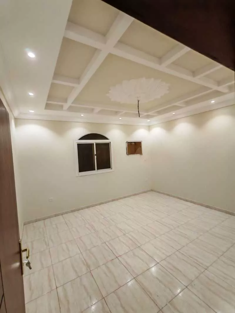 4 bedroom apartment in Al Ajawid 7