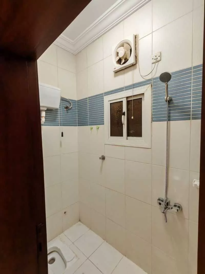 4 bedroom apartment in Al Ajawid 8