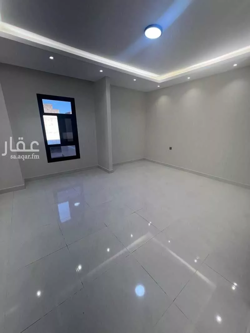 4 bedroom villa in Al Janadriyah 13