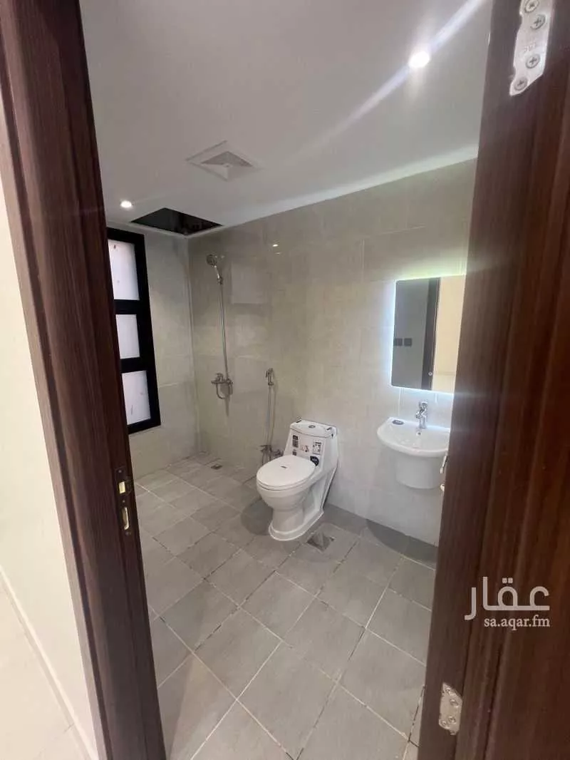 4 bedroom villa in Al Janadriyah 16