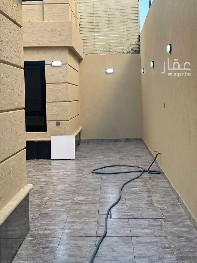 4 bedroom villa in Al Janadriyah 22