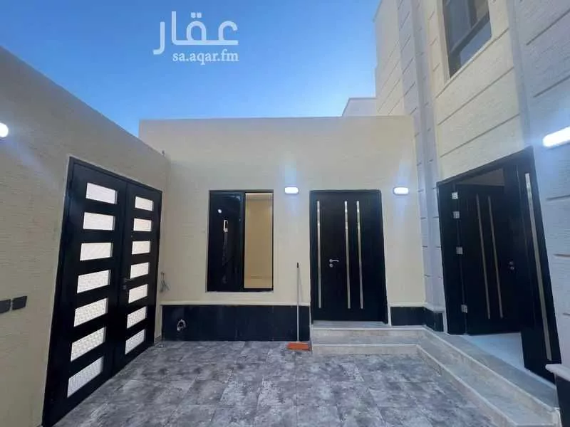 4 bedroom villa in Al Janadriyah 7