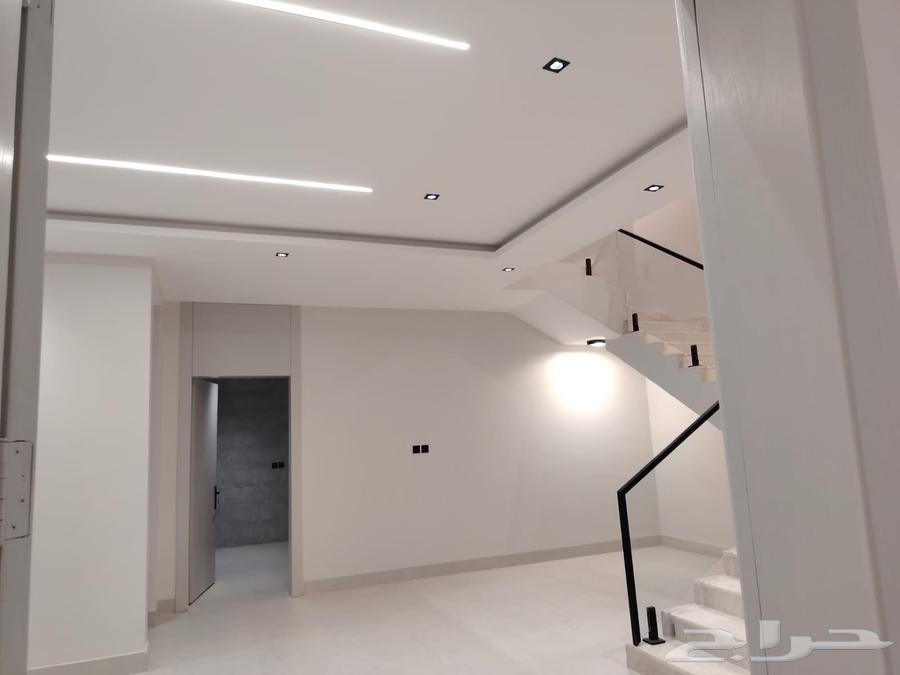 4 bedroom villa in Al Janadriyah 7
