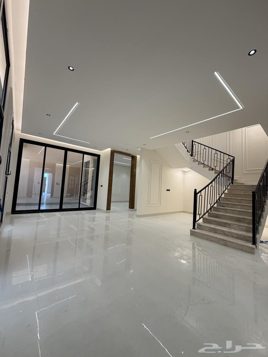 5 bedroom villa in Al Zahir 6