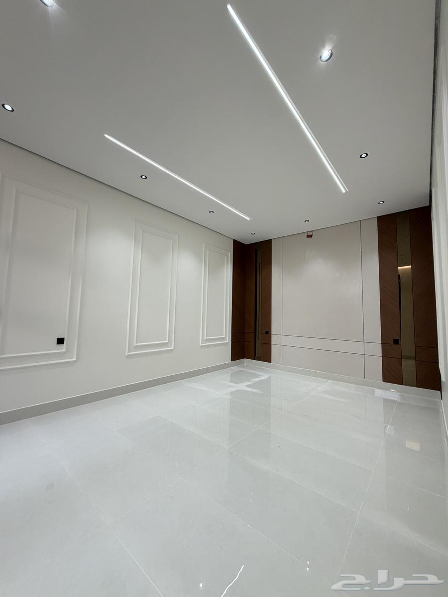 5 bedroom villa in Al Zahir 7