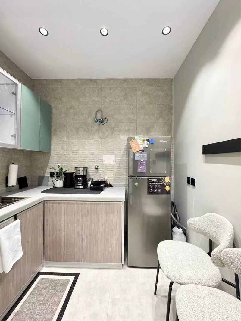 2 bedroom apartment in Al Bawadi 9